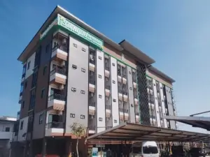 OYO 75504 Ratchapruek Apartment Angthong