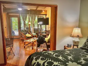 Papaya Suite