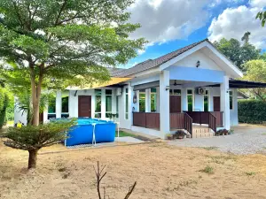 Tepak Nusuk’s Private Pool Homestay at Kota Bharu