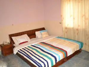 Jokems Airport View Hotel - Adults Only