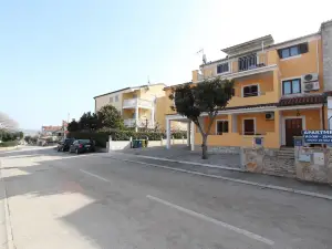 Rooms and Apartment Matosevic