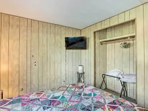 Cozy Chiloquin Retreat < 30 Mi to Crater Lake!