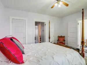 1 Mi to Downtown Lynchburg: Cozy Apt w/ Pool