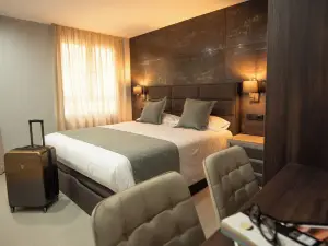 Agora Hostal