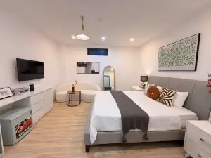 Venus Secret Hotel Aeon Bình Tân