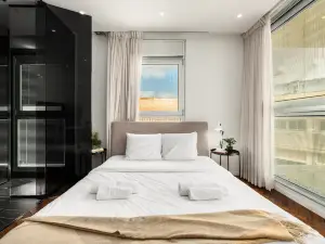 Rooftop Jacuzzi Seafront Penthouse by Sea N' Rent