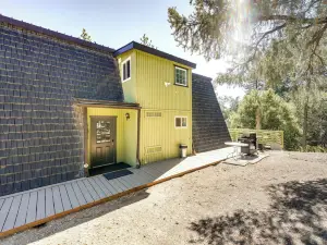 Modern Pine Mountain Club Cabin with Community Pool!