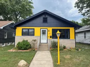 You'll love your stay at the Azul Abode centrally located in Terre Haute!