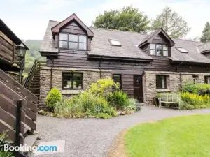 Lake Cottages at Cwm Chwefru