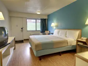 Motel 6 Cedar Rapids, IA