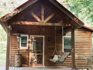 Fire Pit Private Cabins Retreat in the Woods!
