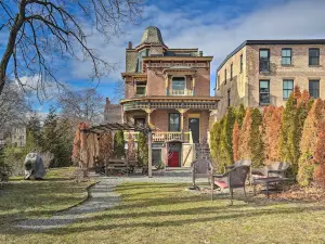 Dog-Friendly Vacation Rental in Newburgh!