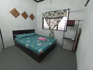 HOME2STAY CHE MAIL 2 KUALA ROMPIN