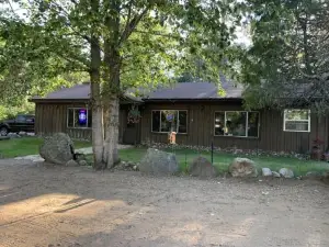 Gresham Shores-Hungry Bear