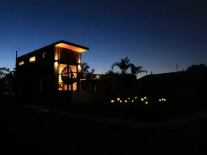 The Pink Lake Tiny House - 'Sakura'