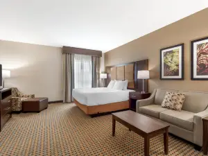 Best Western Plus Hinton Inn  Suites