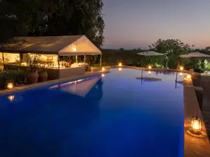 Milima Big 5 Safari Lodge