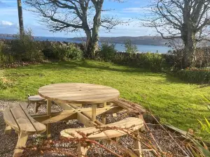 Shepherd Moon - Sea View Cottage near NC500