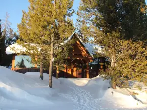 Sugar Loaf Lodge & Cabins