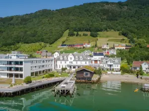 Leikanger Fjordhotel - Unike Hoteller