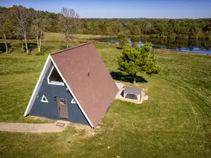 Beautiful A-frame with Hot-tub in Makanda, Illinois