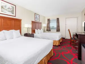 Travelodge by Wyndham Richmond IN