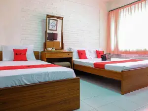 RedDoorz Syariah Near Kopeng Treetop Adventure