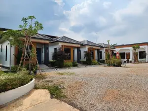 The P.J. House Resort @Renunakorn