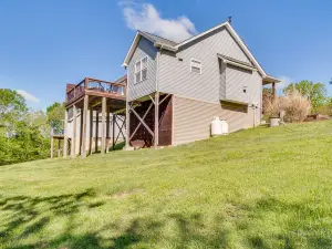 Lake-View Kentucky Getaway w/ Resort Amenities!