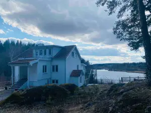 Bjurvik's Villa - Flat 3 - Business Customers Only