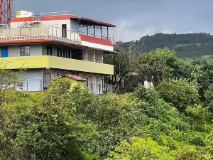 Naturenest Lake View