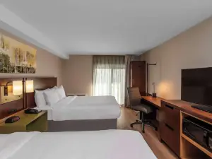 Comfort Inn East