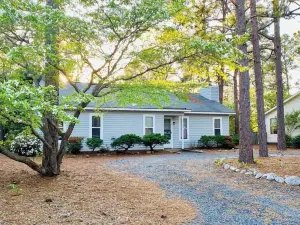 Cozy Pinehurst Retreat w/ Wood Burning Fireplace