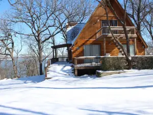 Beautiful, Majestic Log Cabin Large Game Room and Lake View