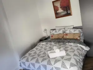 Lovely Double Room in a Flat