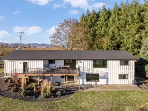 Expansive Golf Course Views and Chef's Kitchen - Stunning Modern Retreat