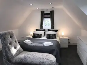 Stunning 100-Year-Old Converted Coach House