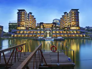 Aston Sentul Lake Resort & Conference Center