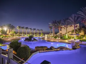 Dream Lagoon & Aqua Park Resort