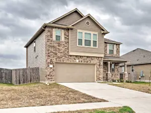 Texas Home w/ Patio & Grill ~ 16 Mi to Austin