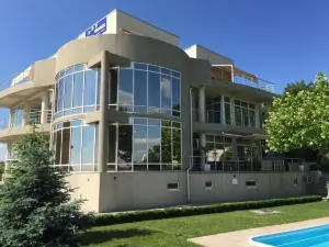 Bruxelles Guesthouse Craiova