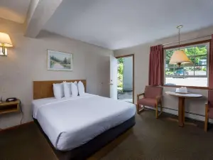 Americas Best Value Inn and Suites Lake George