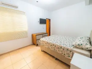 Apartamentos 2 Qtos C/Suite ,Cozinha Completa, Wi-Fi 1GIga, Jr Catito