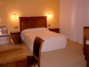 L'Agora Hotel