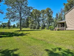 Conneaut Lake Home with Yard, 1/2 Mi to Beach/Park