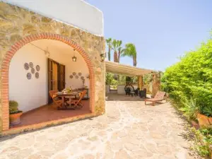 Pet Friendly Home in Menfi