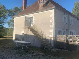 Logement indépendant le Poulailler Proche Guédelon