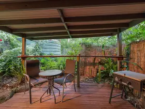Hunchy Hideaway