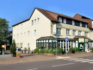 โรงแรมมาวเรอ