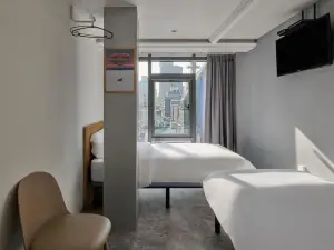 L hostel